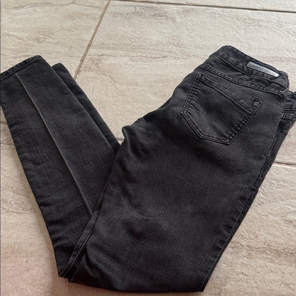 Classic Black Women's Jeans - Picture 4 of 4